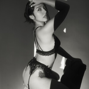 mfc Valery_Wang webcam profile pic via watchgirlcam.com