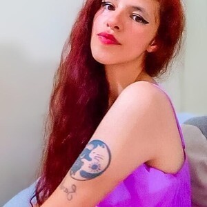 mfc BabyHecate webcam profile pic via glamcambabes.com