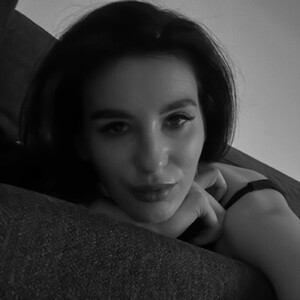 mfc KristinLaur webcam profile pic via sexchat-joy.com