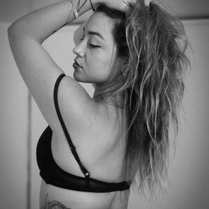 mfc Jessie__hot webcam profile pic via cam-performer.com