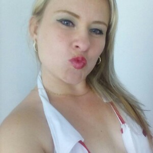 mfc Ivonne1982 webcam profile pic via mega-camsex.com