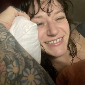 mfc PurelyVenus webcam profile pic via newporncams.com