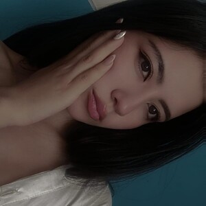 mfc Emily_Swan webcam profile pic via cheapadultsexcams.com