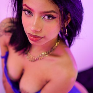 mfc Lili_darling webcam profile pic via badgirlwebcam.com