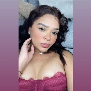 mfc Angela_pink webcam profile pic via amateursex-livecam.com