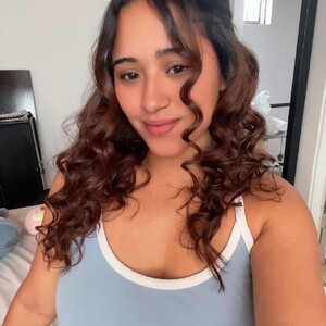 mfc Holly_brooke webcam profile pic via pornsexycams.com