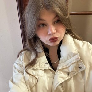 mfc LittleLilly webcam profile pic via amateursex-livecam.com