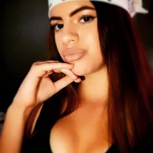 mfc Sofiairis webcam profile pic via iluvcams.com