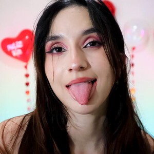 mfc MiaLozano webcam profile pic via myliveeroticcams.com