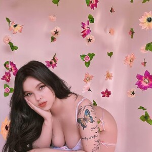 mfc vanesa_moon_ webcam profile pic via cam-performer.com