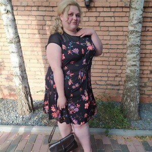 mfc PlusGodess webcam profile pic via sexlivecamsites.com