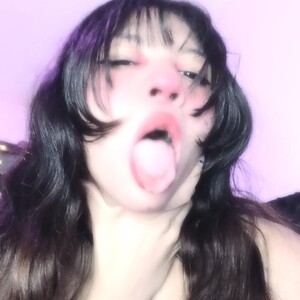 mfc CarlaCutte webcam profile pic via amateursex-livecam.com