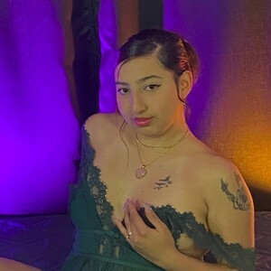 strip chat online Ivyblue 