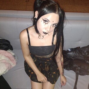 mfc Brokendoll666 webcam profile pic via cheapadultsexcams.com