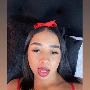 mfc KarolBlanco webcam profile pic via amateursex-livecam.com