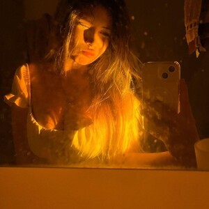 Yoi_tgn's MyFreeCams show and profile