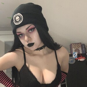 mfc Paige_Turner_ webcam profile pic via cam-performer.com