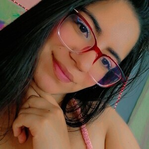 mfc Melanyscoth_ webcam profile pic via xxx-topcamgirls.com