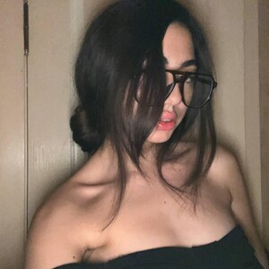 mfc Sasha_bloom7 webcam profile pic via pornsexycams.com