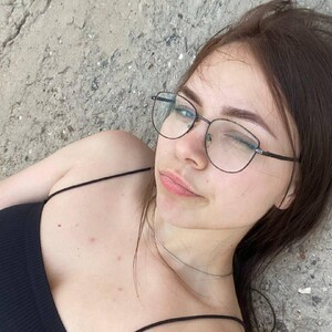 xxx-topcamgirls.com MiaaRobinson livesex profile in big tits cams
