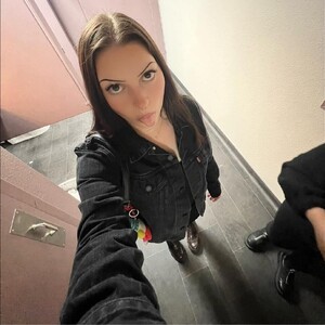 mfc xolunaxo webcam profile pic via sexlivecamsites.com