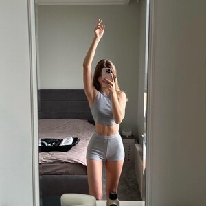 mfc VioletaWest webcam profile pic via bestlivesexchat.com