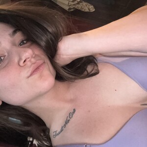 mfc ToniiMonii webcam profile pic via sexlivecamsites.com