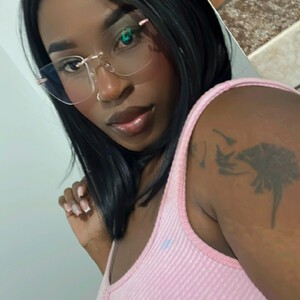 mfc Brandii webcam profile pic via xxx-topcamgirls.com