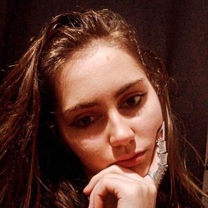 mfc Adriana_Doven webcam profile pic via amateursex-livecam.com