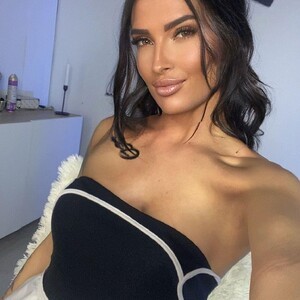 mfc AmberCarter webcam profile pic via newporncams.com