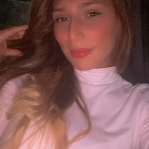 mfc QueenRubii webcam profile pic via cam-performer.com