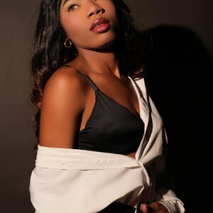 mfc Ciara_blake webcam profile pic via iluvcams.com
