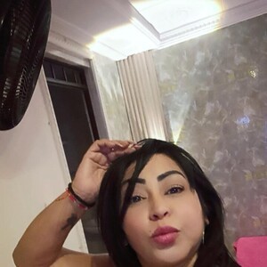 mfc Estephany_ webcam profile pic via myliveeroticcams.com