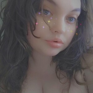 mfc Lov3bitez webcam profile pic via mega-camsex.com