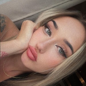 mfc Romiilanaa webcam profile pic via bestlivesexchat.com