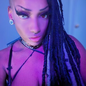 mfc ShortyLaveau webcam profile pic via myliveeroticcams.com