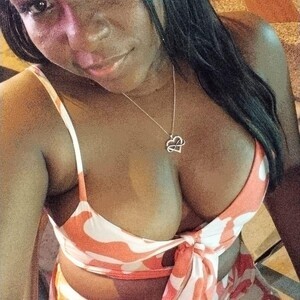 Alana_vega's MyFreeCams show and profile