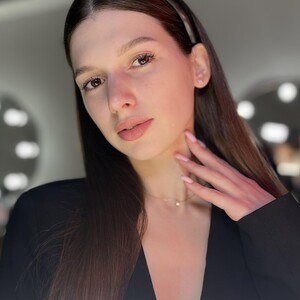 cam-performer.com MiaMislis livesex profile in teen cams