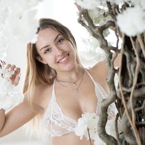 mfc Layla_white webcam profile pic via sexcams-joy.com