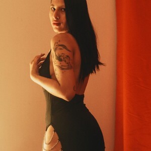 mfc Sofi_collins webcam profile pic via iluvcams.com