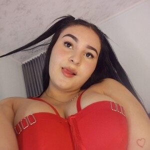 mfc VioletVixen01 webcam profile pic via sexlivecamsites.com