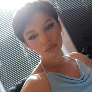 mfc ArielleParis webcam profile pic via webcam-sexe.net