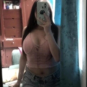 mfc Scarlett_hh webcam profile pic via badgirlwebcam.com
