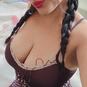 mfc Juliethserna webcam profile pic via pornsexycams.com