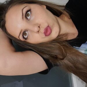 pornos.live Oliviasweet33 livesex profile in curvy-new-model-private-pretty cams