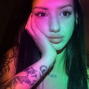 mfc Luness webcam profile pic via mega-camsex.net