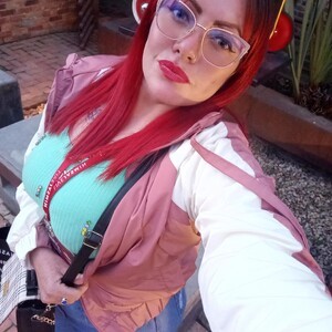mfc Carolinhe_ webcam profile pic via pornsexycams.com