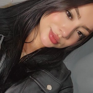 mfc Lya_Levine webcam profile pic via livesex.fan