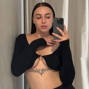 cam-performer.com Baby_Lolaaa livesex profile in sweet-young cams