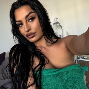 newporncams.com Rapunz3l livesex profile in twerk-naked cams